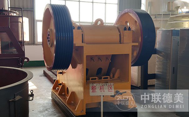 什么是細(xì)顎式破碎機(jī)？